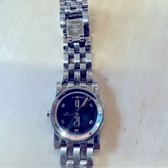 TISSOT T classic 1853 Quartz Wristwatch T030 009 A new battery - Picture 5 of 17